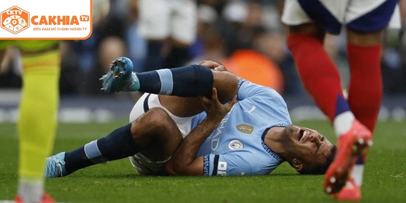 Liệt kê những ca chấn thương lạ trong bóng đá