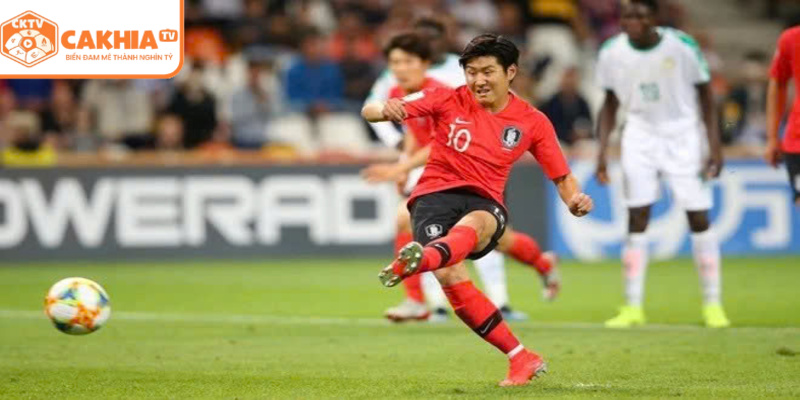 Cầu thủ Lee trong màu áo đội trẻ tại Tây Ban Nha